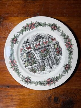 🎄Royal Stafford England Holiday Ceramic Round Serving Plate